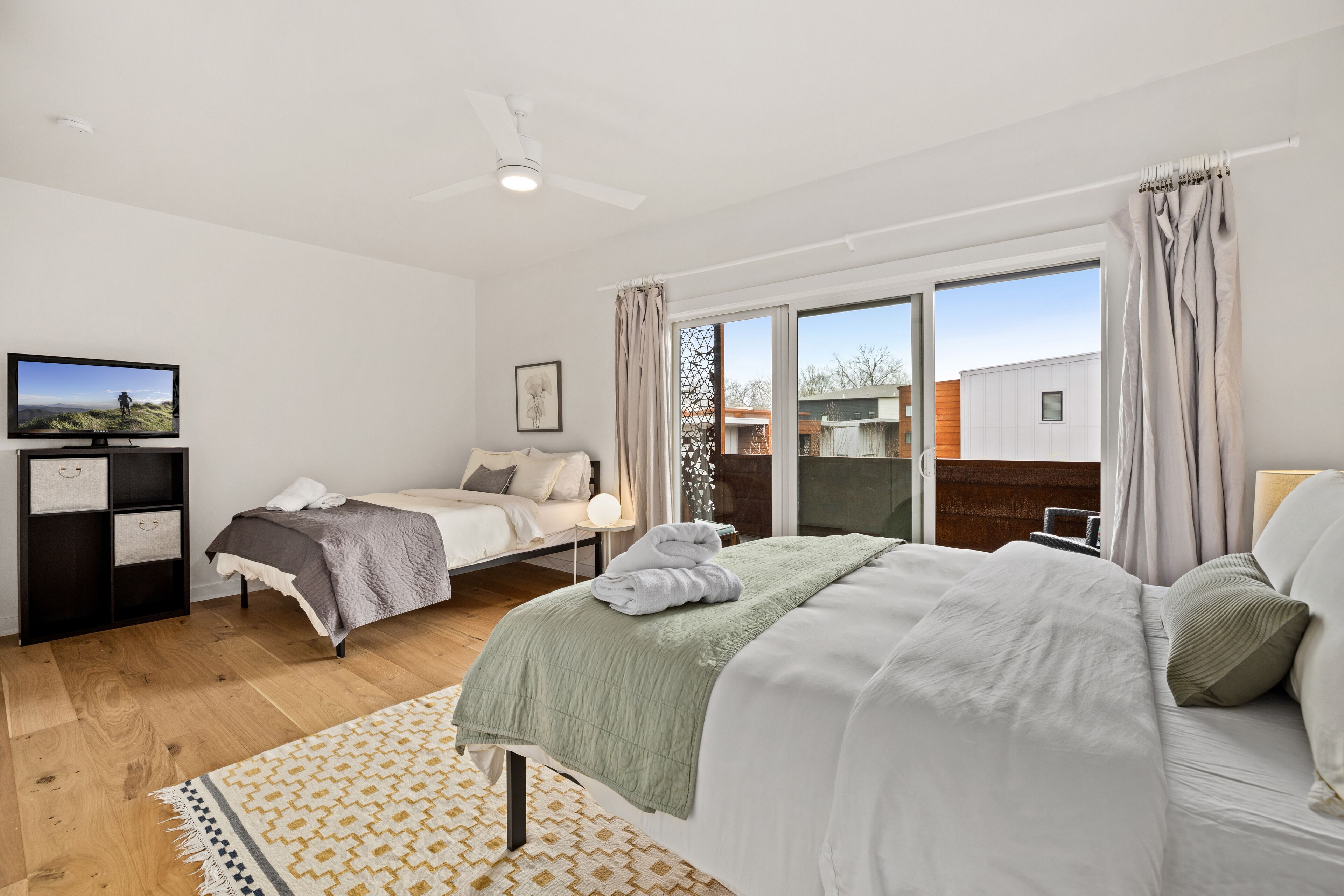 Tourmaline Townhome- By Momentary