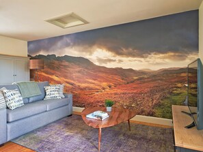 Fireplace - 2 bedroom accommodation in Glencraigs, near Campbeltown (Glencraigs, near Campbeltown)