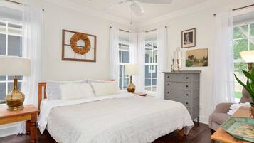 3 soveværelser, skrivebord, strygejern/strygebræt, Wi-Fi