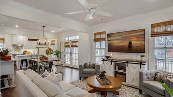 Tv, stereoanlæg, kontorer