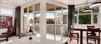 Dickson St Condo - On Dickson Street - Walkable