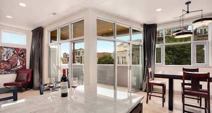 Dickson St Condo - On Dickson Street - Walkable