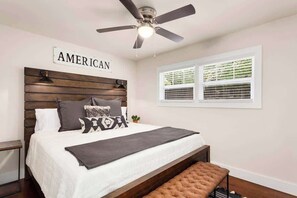 3 soverom, strykejern/-brett, wi-fi og sengetøy