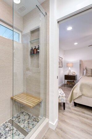 3 camere, ferro/asse da stiro, accesso a Internet, lenzuola