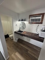 Decoración personalizada, muebles diferentes y escritorio 