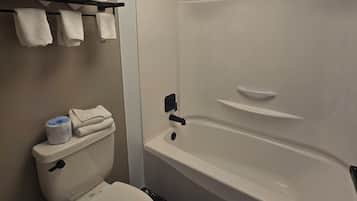 Ilmaiset hygieniatuotteet, hiustenkuivaaja, pyyhkeet, saippua