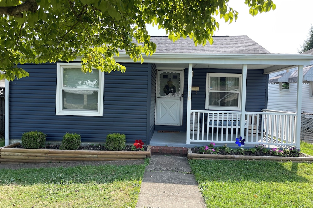 Updated 2BR home in Huntington, WV