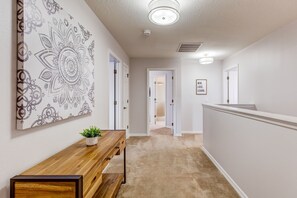 别墅, 多张床, 私人游泳池, 泳池景观 | 6 多间卧室、床单