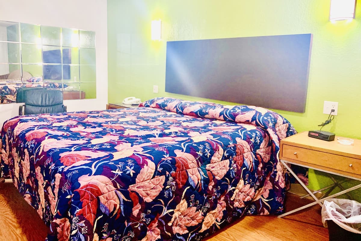 Egyptian cotton sheets, premium bedding, desk, blackout drapes
