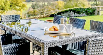 4 bedroom accommodation in Bream, near Lydney