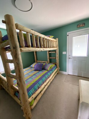 3 Schlafzimmer, Schreibtisch, WLAN, Bettwäsche