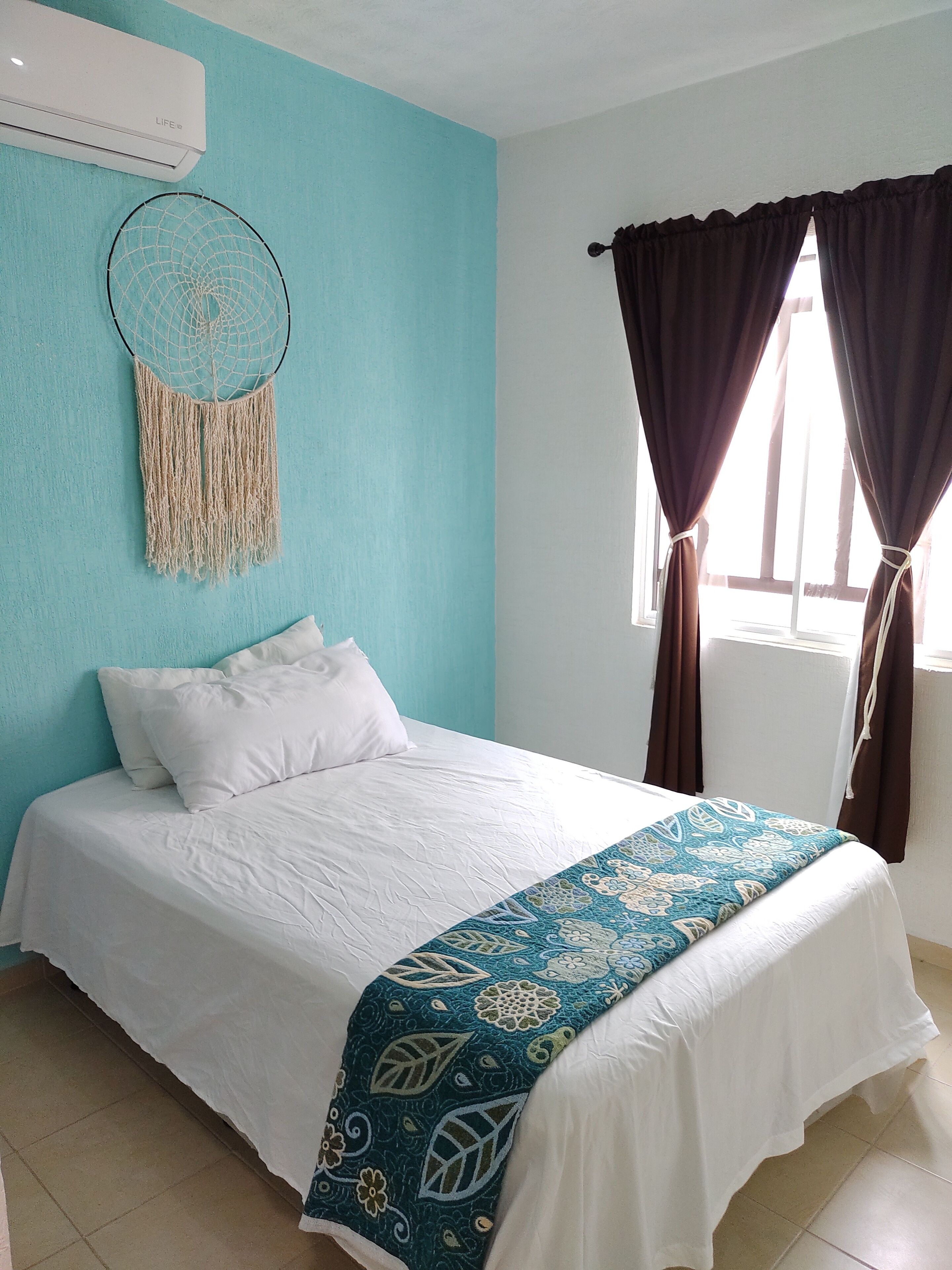 Cozy and Comfortable House with Communal Pool