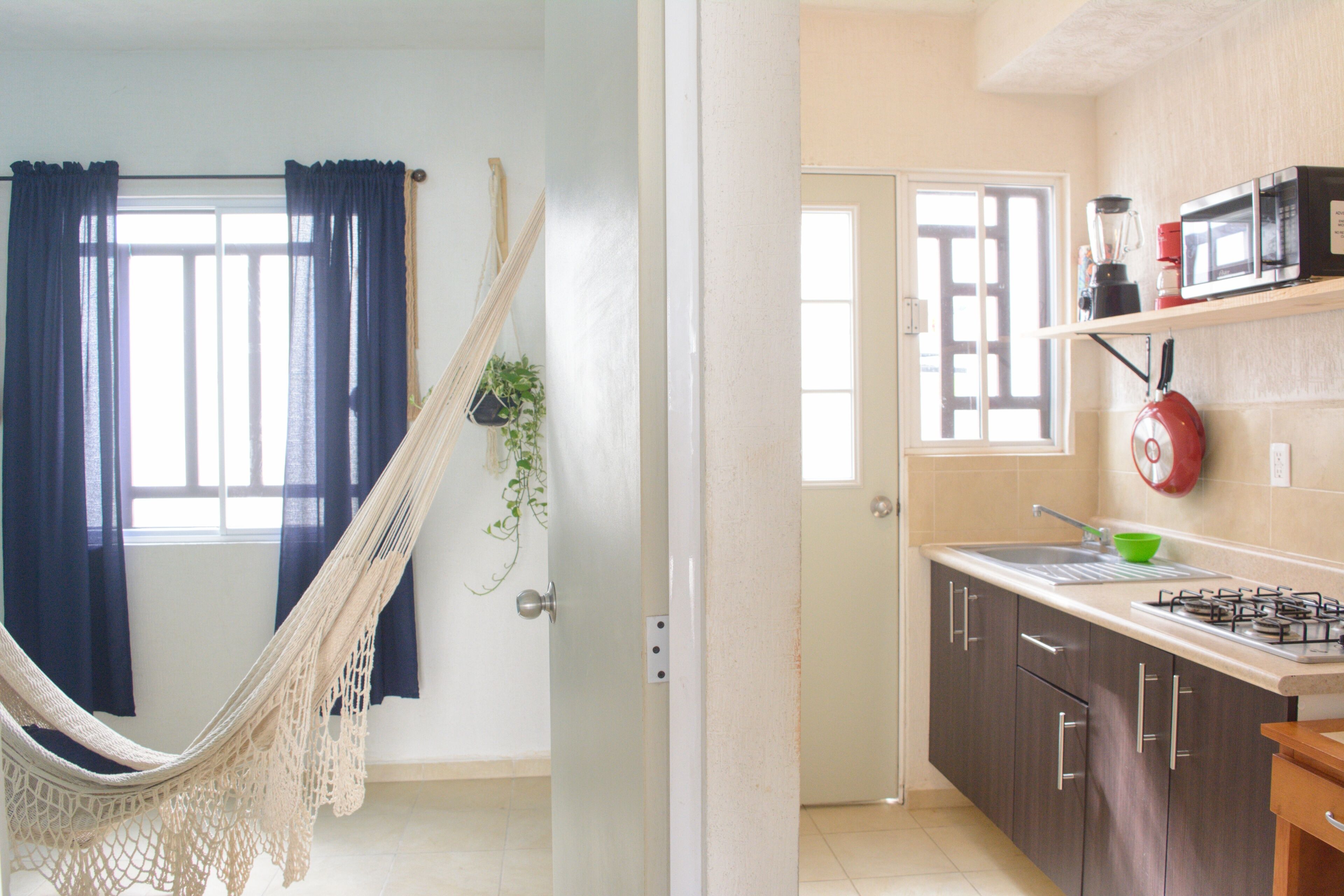 Cozy and Comfortable House with Communal Pool