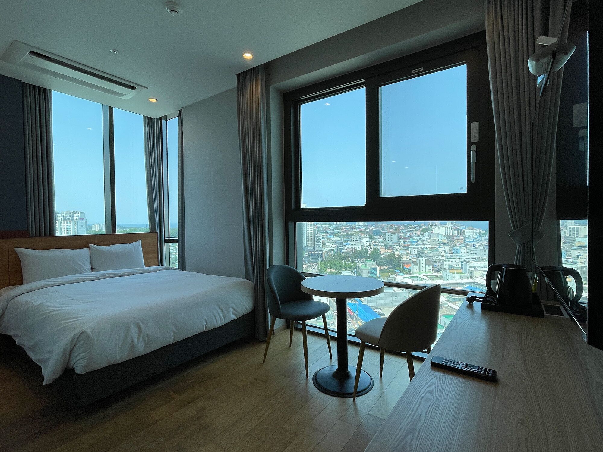 Két bảo mật tại phòng, trang trí khác biệt 