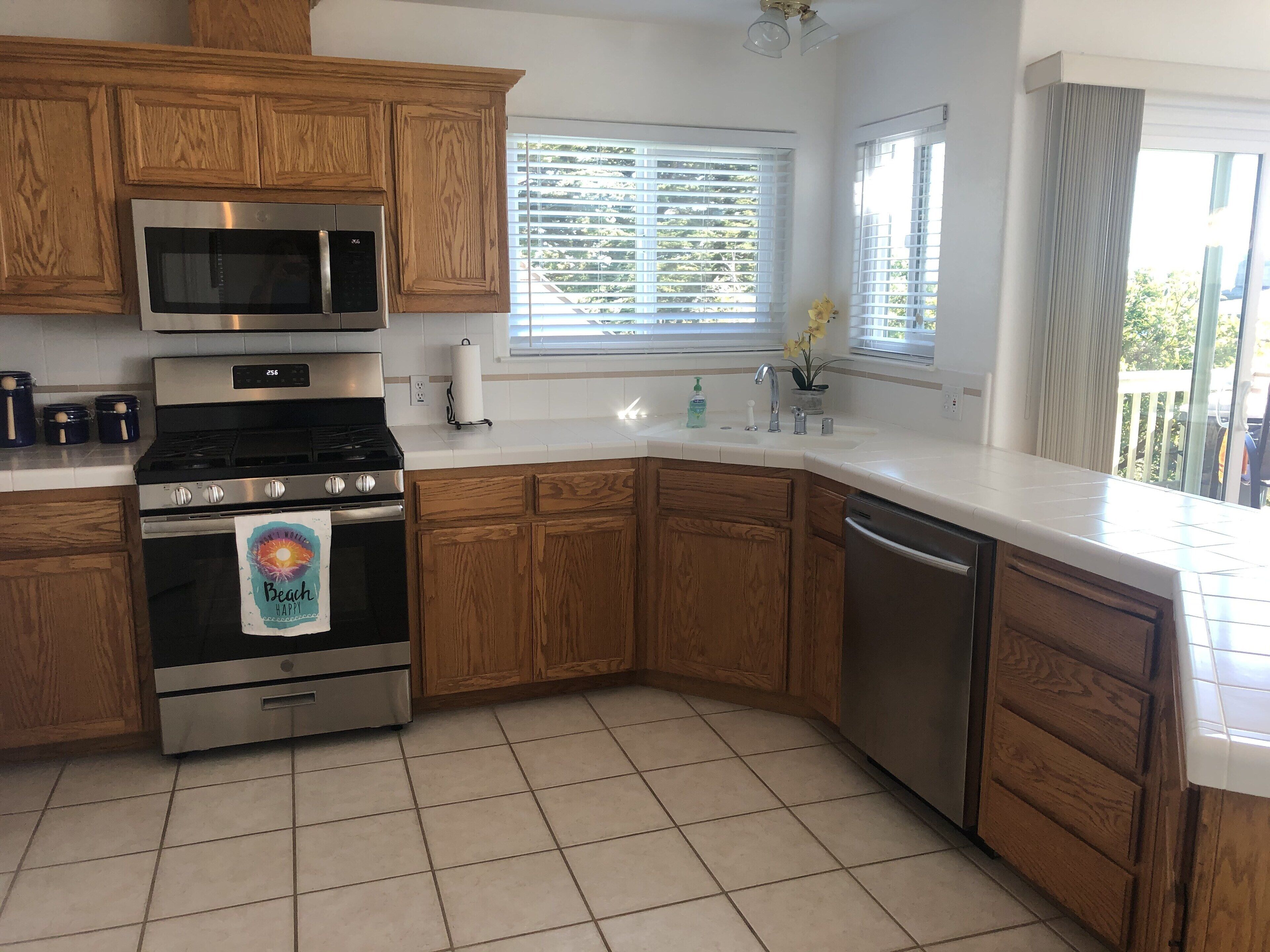 Oceanside Oasis - King Suite, Walk < 2 Short Blocks to Ocean & Tide Pools!