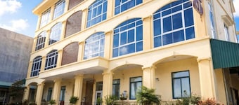 Hotel 99