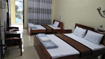 Quadruple Room | Bathroom
