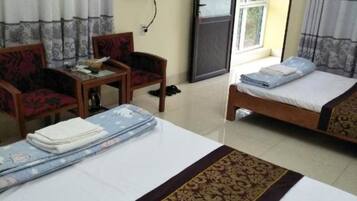 Quadruple Room | Free WiFi, bed sheets