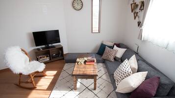 Hus (Private Vacation Home) | Individuelt design, individuel indretning, skrivebord