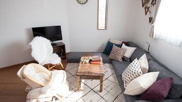 Hus (Private Vacation Home) | Individuelt design, individuel indretning, skrivebord