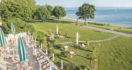 Ferienwohnung "Montfort" direkt am Bodensee mit Blick auf den See und die Berge