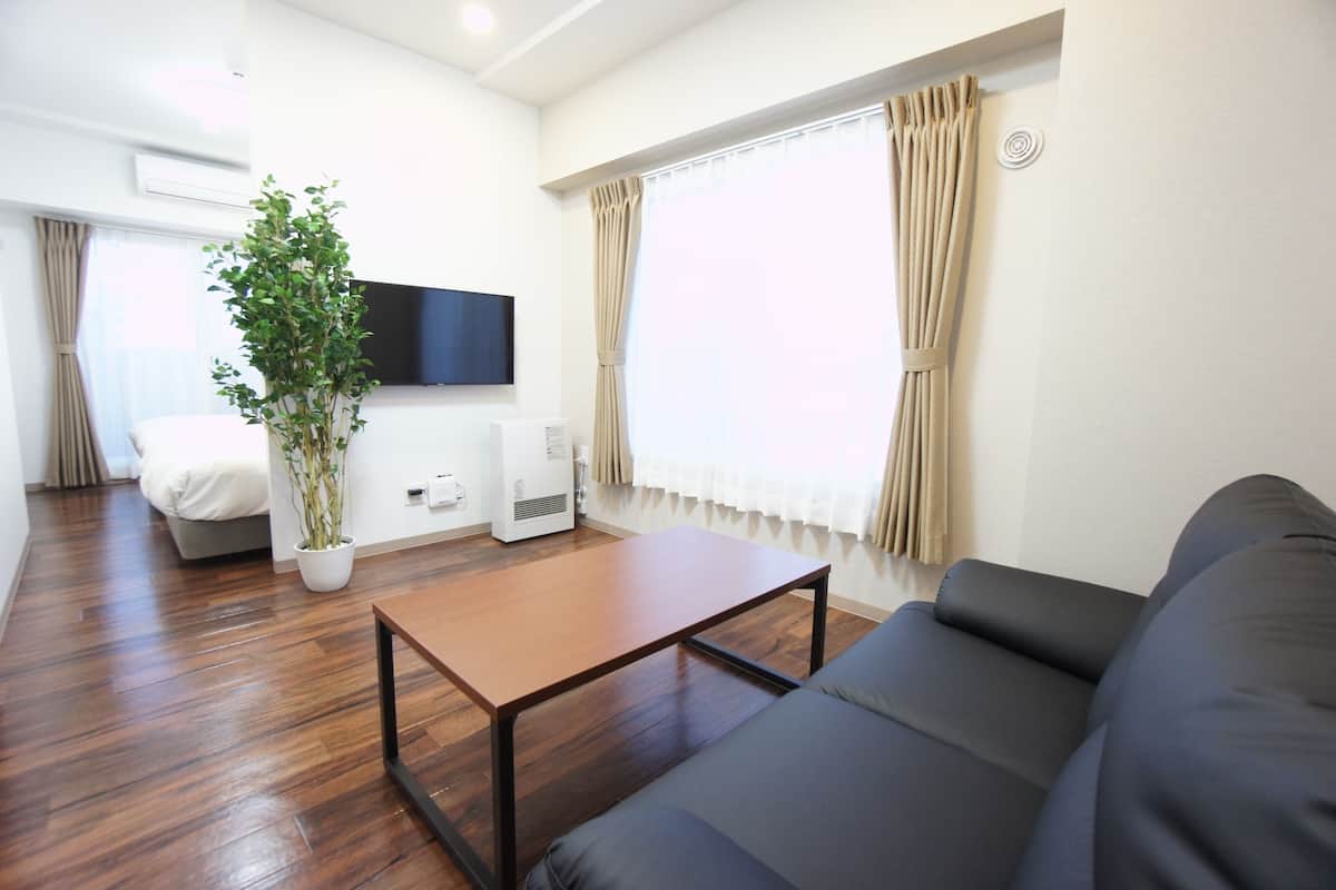 Twin Room | Iron/ironing board, free WiFi