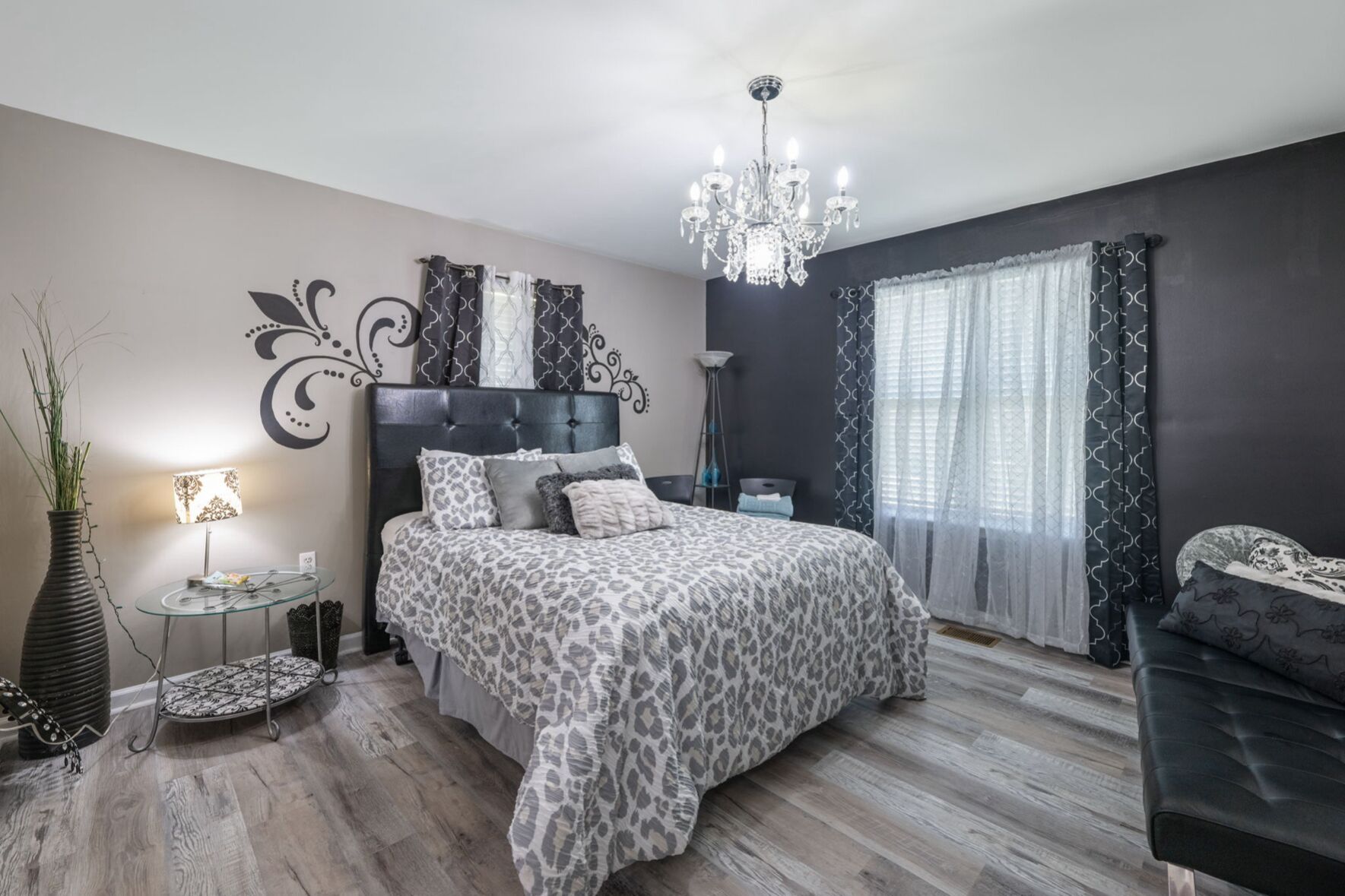 3 chambres, bureau, fer et planche à repasser, Wi-Fi gratuit