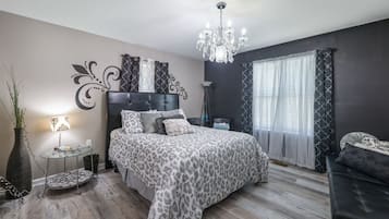 3 bedrooms, desk, iron/ironing board, free WiFi