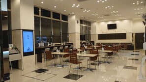 包含每日自助早餐