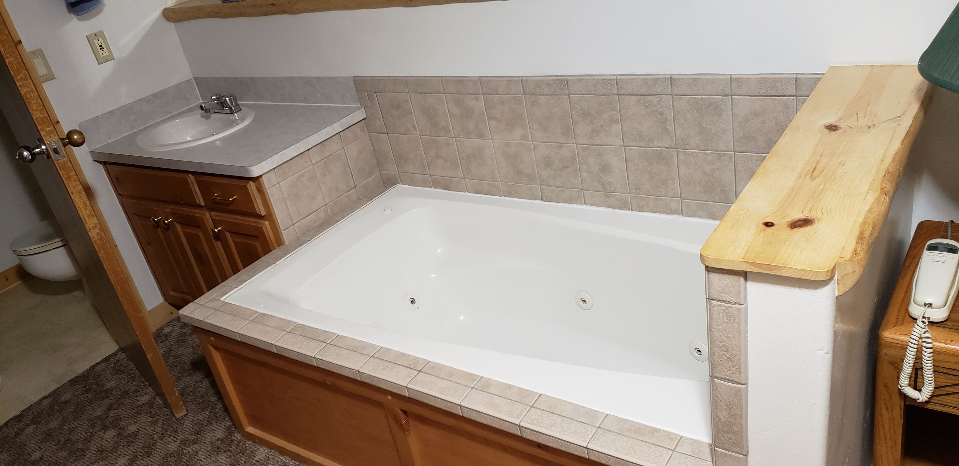 Unit 21 Hotel  Room near Yellowstone