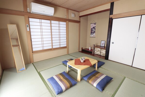 Private Vacation Home | Desk, iron/ironing board, free WiFi, bed sheets - Comfy Home Koiwa (Tokyo)