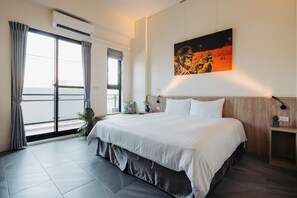 Dobbeltrom – standard (A) | Skrivebord, blendingsgardiner, wi-fi (inkludert) og sengetøy