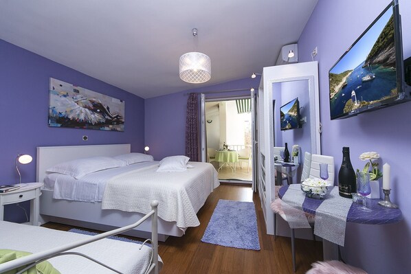 1 habitación, tabla de planchar con plancha, internet y ropa de cama 