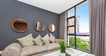 Easy Stay - The Vantage
