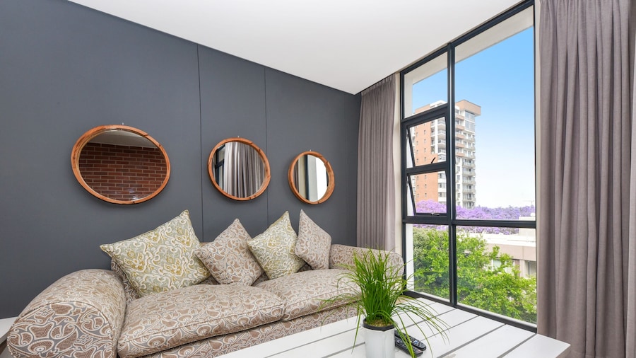 Easy Stay - The Vantage