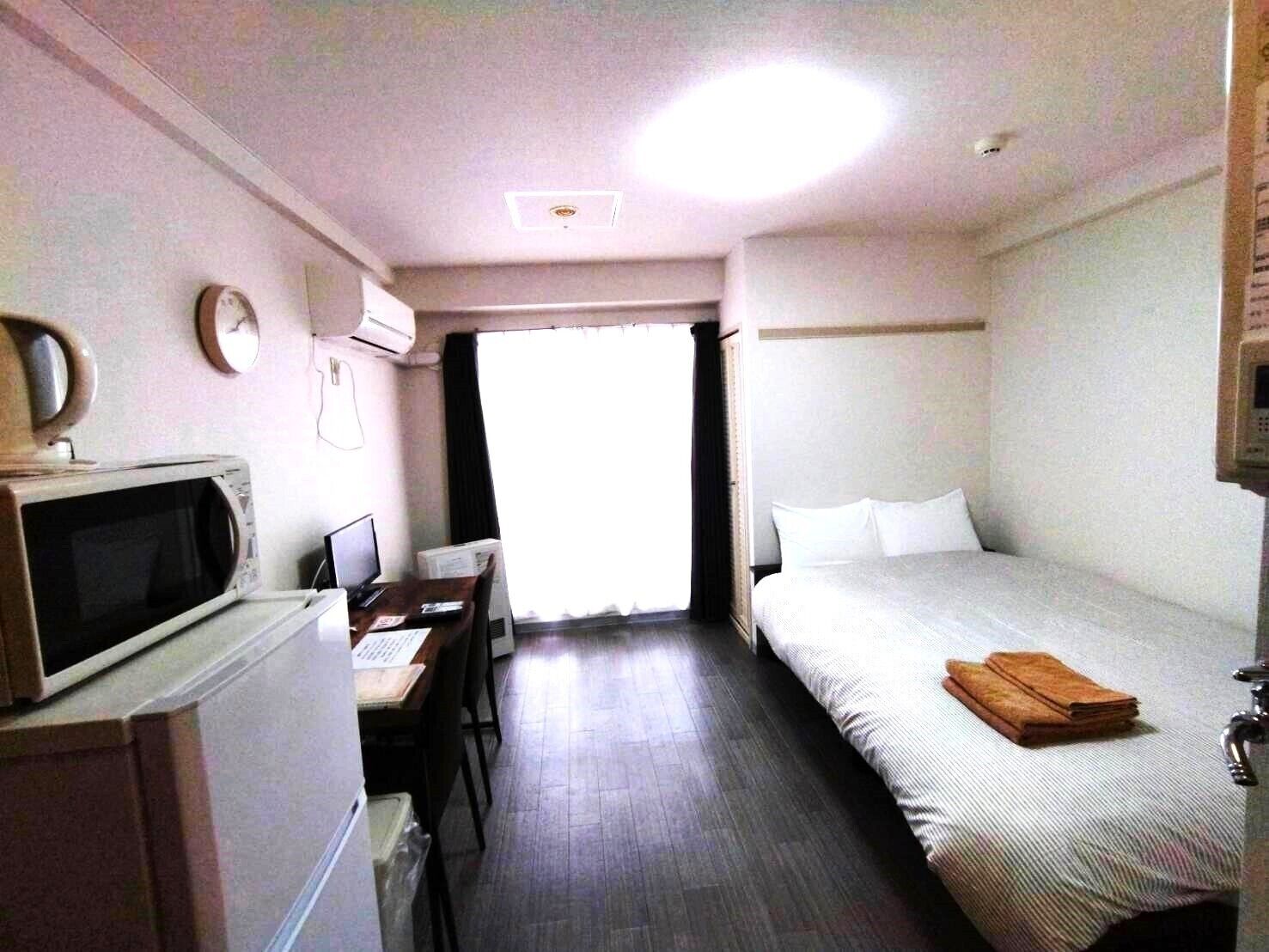 Room (803) | WiFi, bed sheets