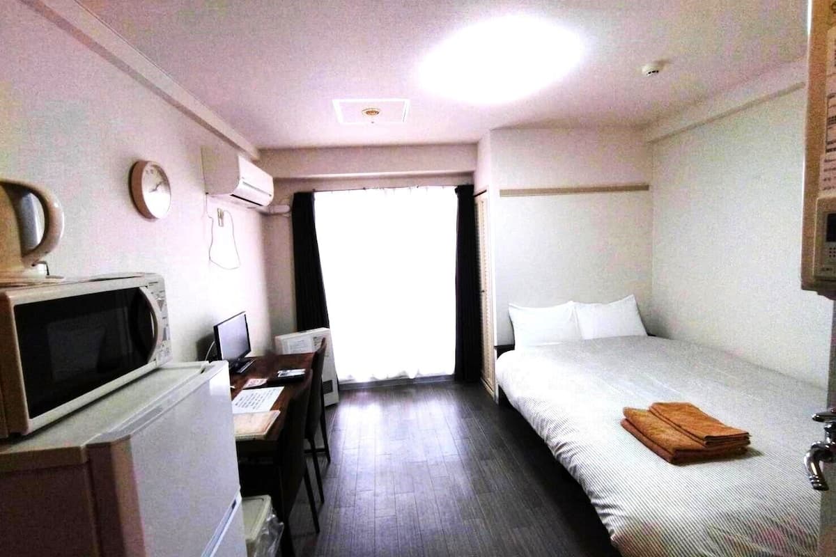 Room (803) | WiFi, bed sheets