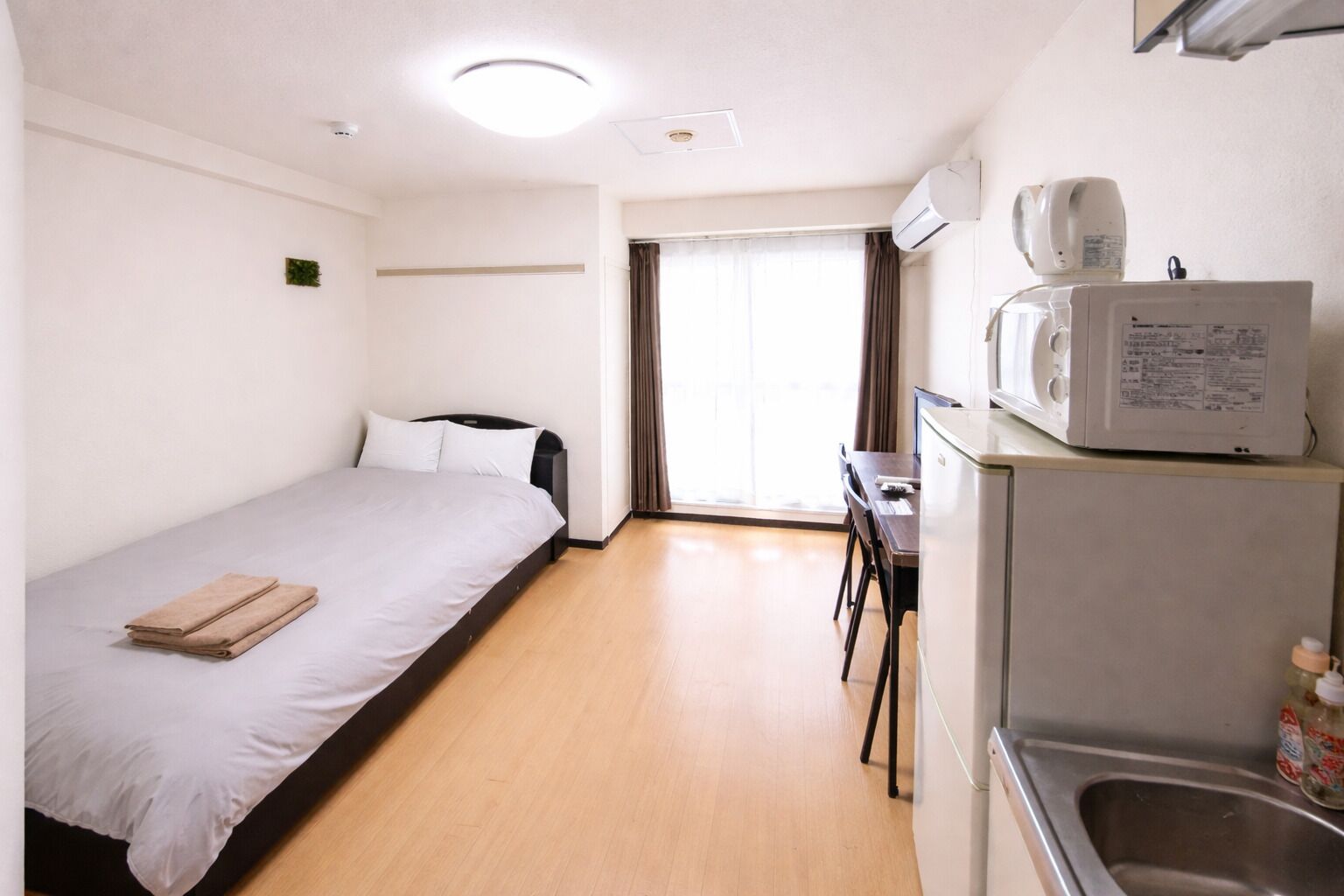 Room (801) | WiFi, bed sheets