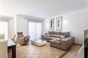 Smart TV, videogiochi, libri