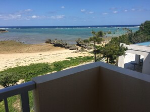 BeachLodge 1 | Terrace/patio - Beach Lodge 1 & Private Beach (Onna)