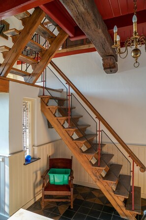 House | Reception - Spacious Holiday Home in Rekken With Hot Tub (Rekken)