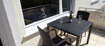 Palzem Riverside Escape