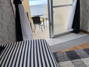 BeachLodge 4 | 1 bedroom, individually furnished, free WiFi, bed sheets