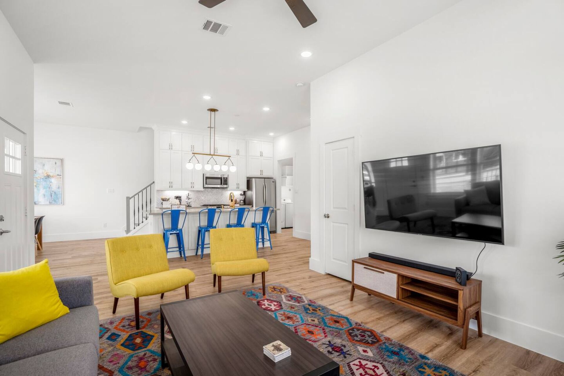 Cloud 9 Super-Luxe at East Downtown