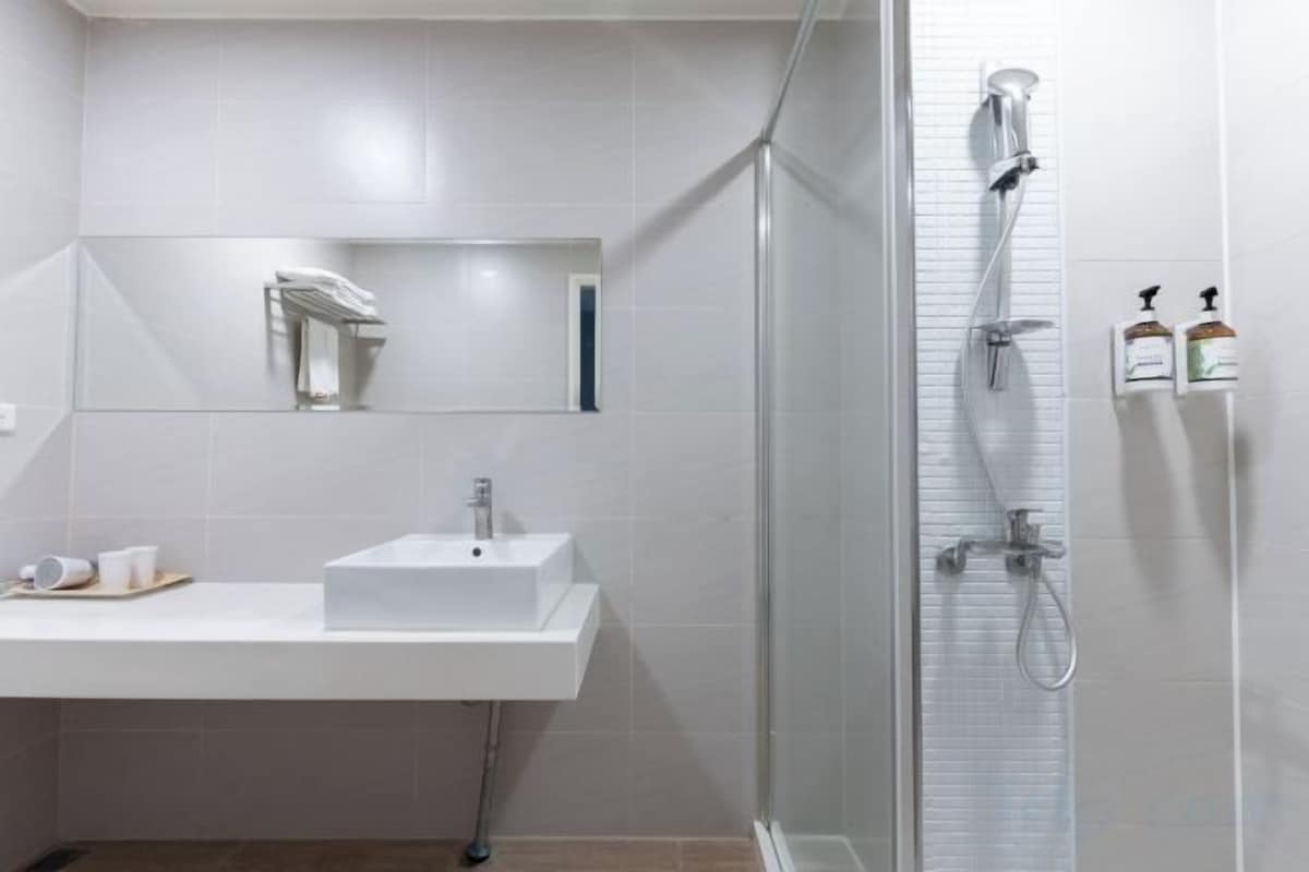 Free toiletries, hair dryer, slippers, bidet
