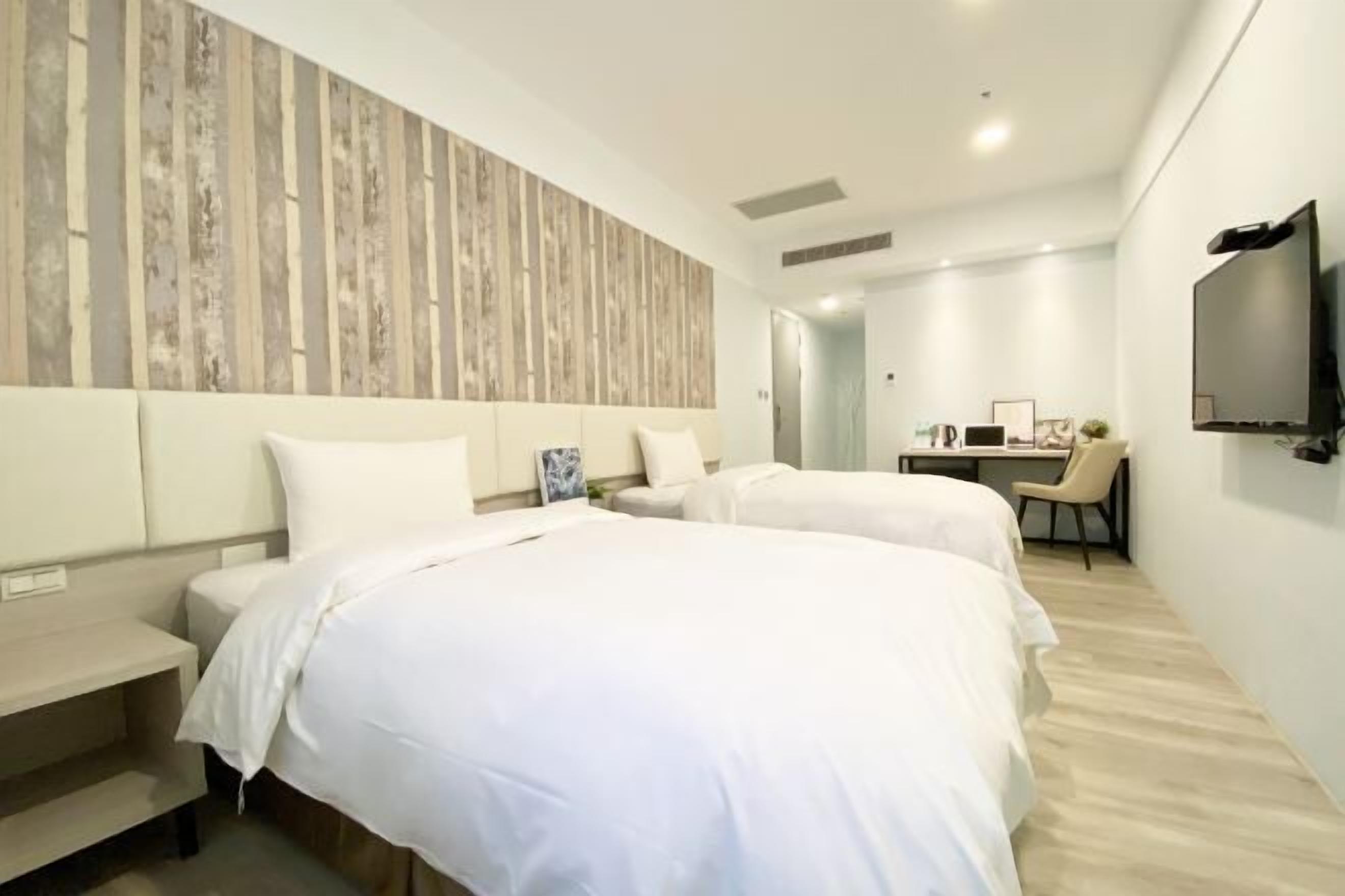 Desk, laptop workspace, soundproofing, free WiFi