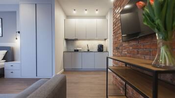 Classic Loft | Private kitchenette | Fridge, stovetop, dishwasher, coffee/tea maker