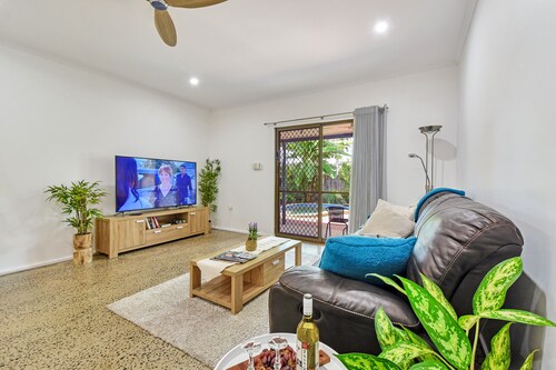 Ultra modern Unit with Pool