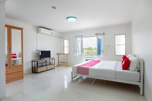 Habitación estándar doble | Escritorio, wifi gratis, ropa de cama