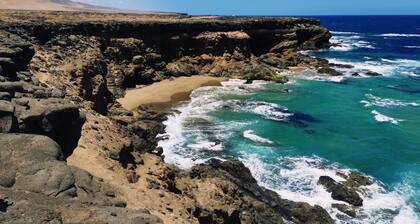 Détendez-vous dans une villa élégante avec piscine chauffée et de superbes vues